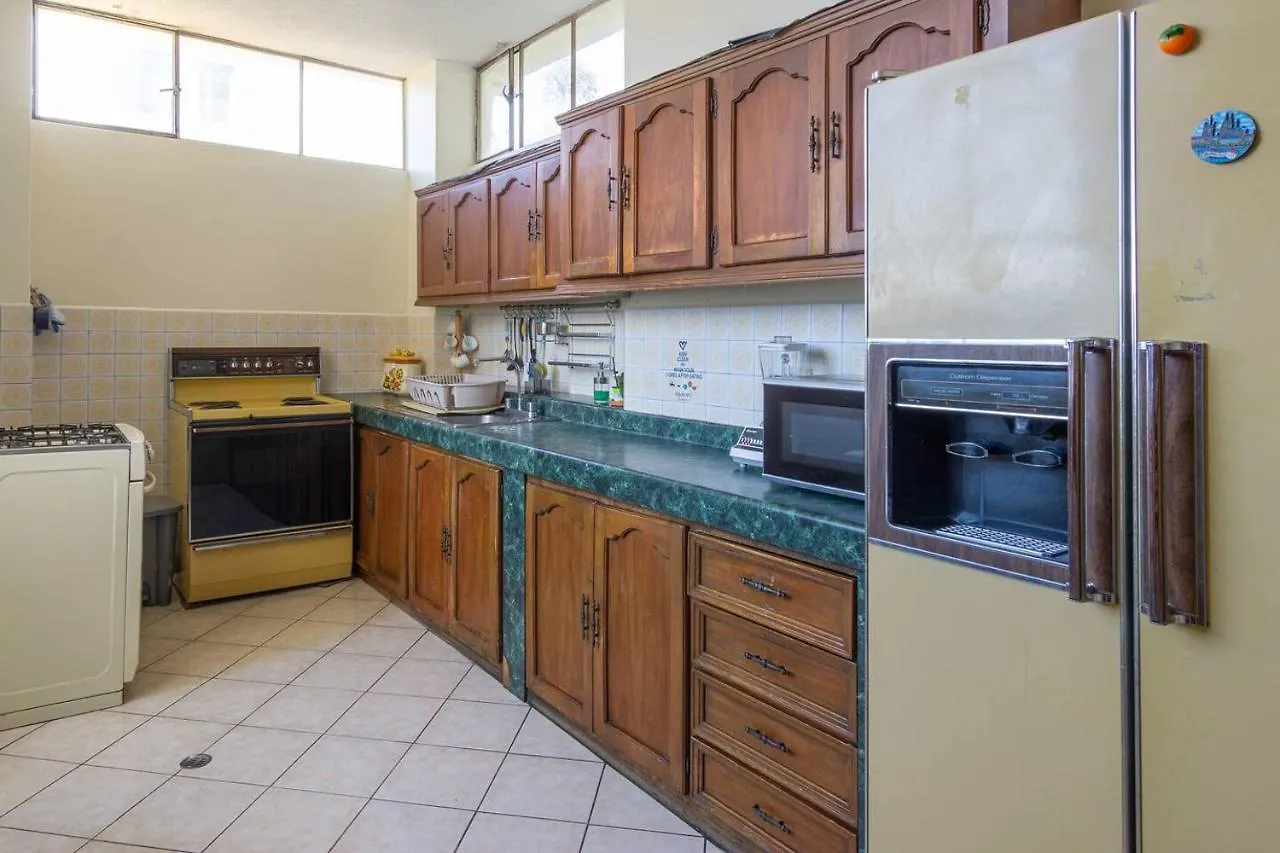 Pgh Hostal Quito Guest house