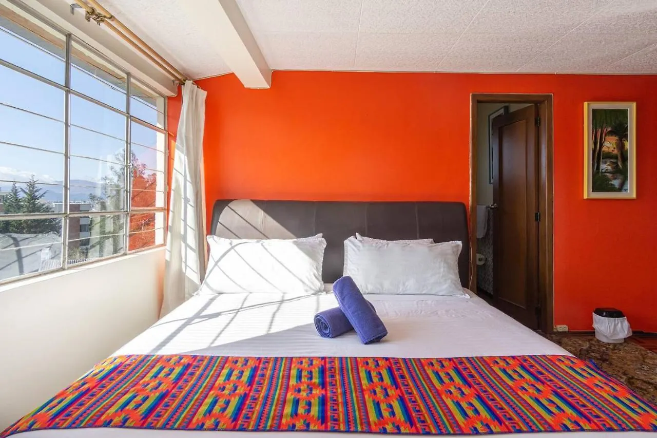 Pgh Hostal Quito Pensión